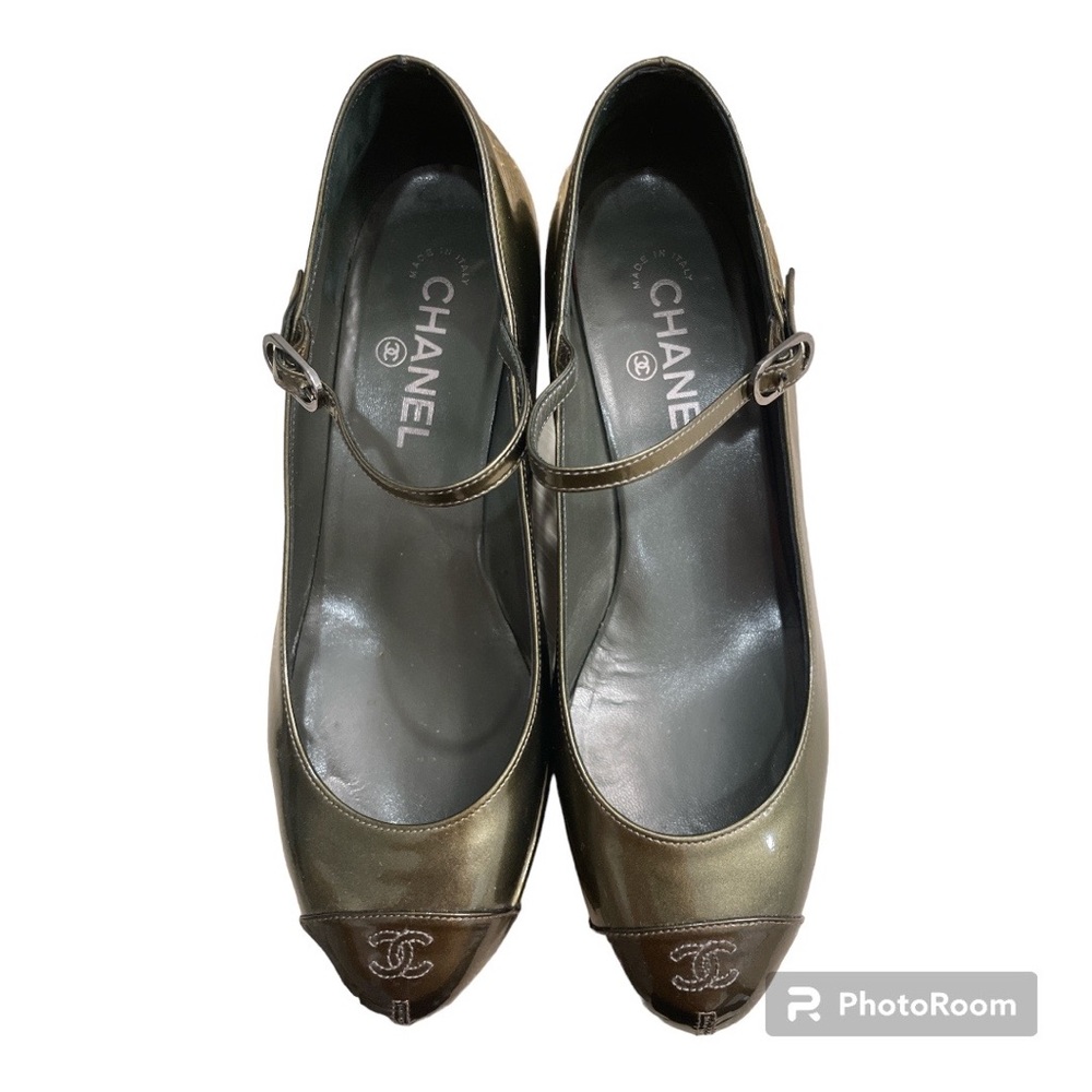 Authentic CHANEL grey patent leather wedge platform shoes US 9 EUR 39